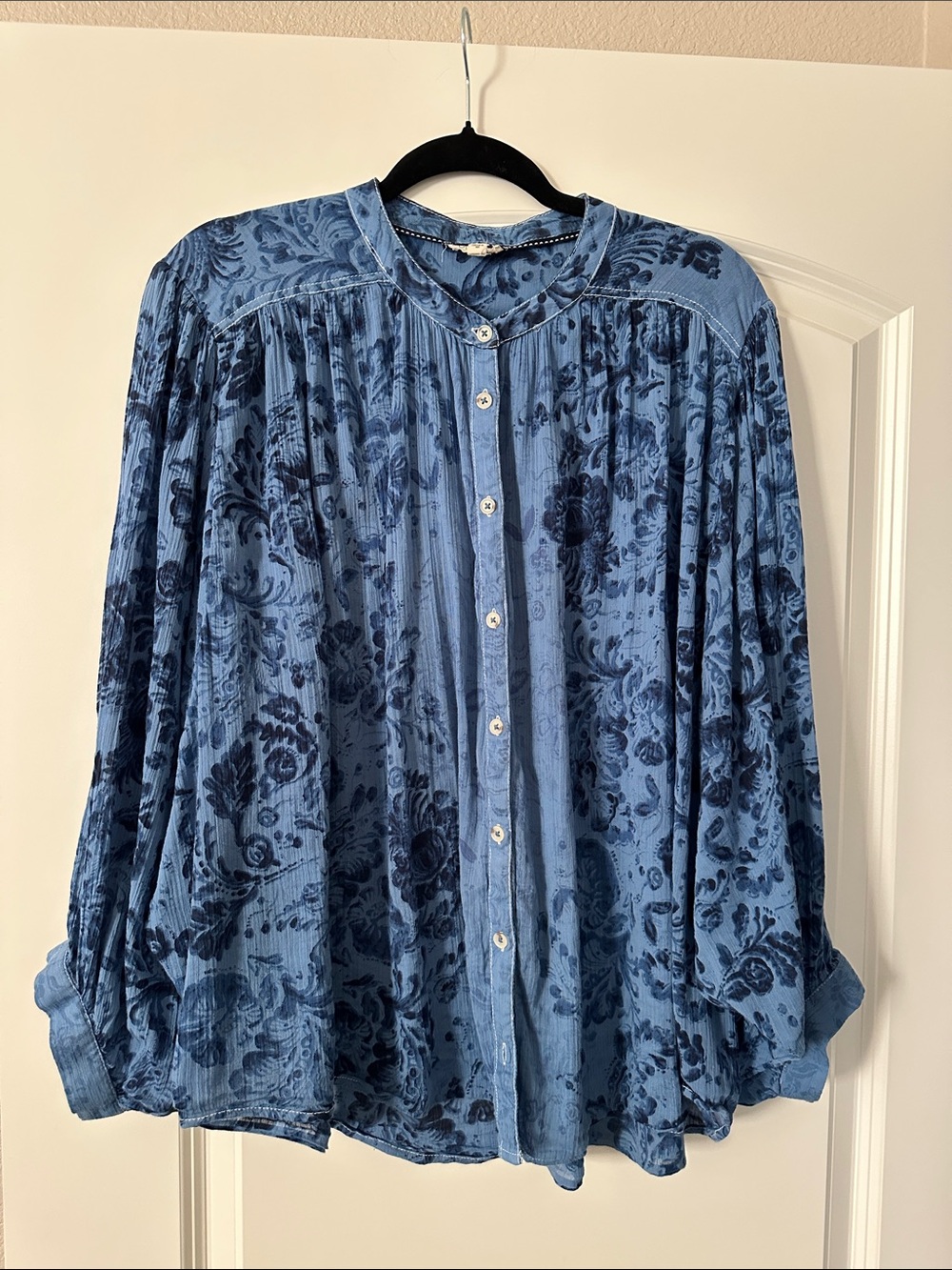 Pilcro Blue Floral Velvet-Print Button-Front Shirt